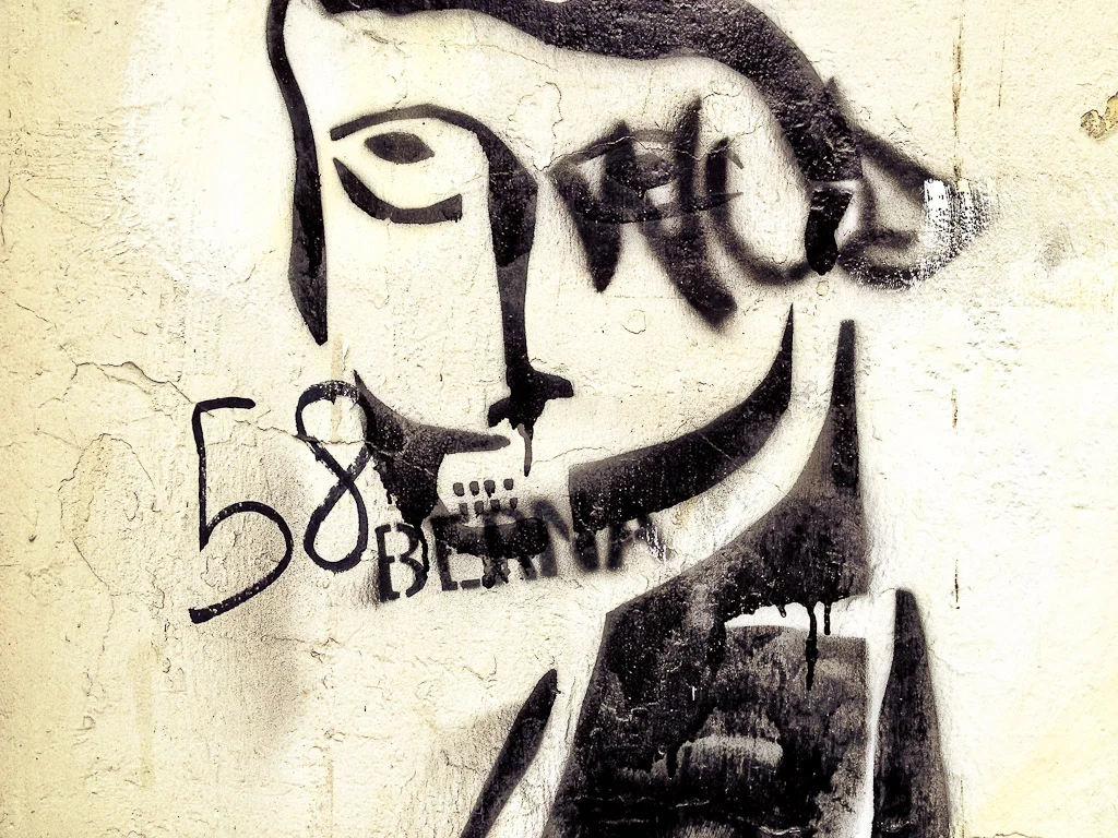 La wen ray7a inti? - iPhoneography of Beirut — photograph by Stephan Geyer