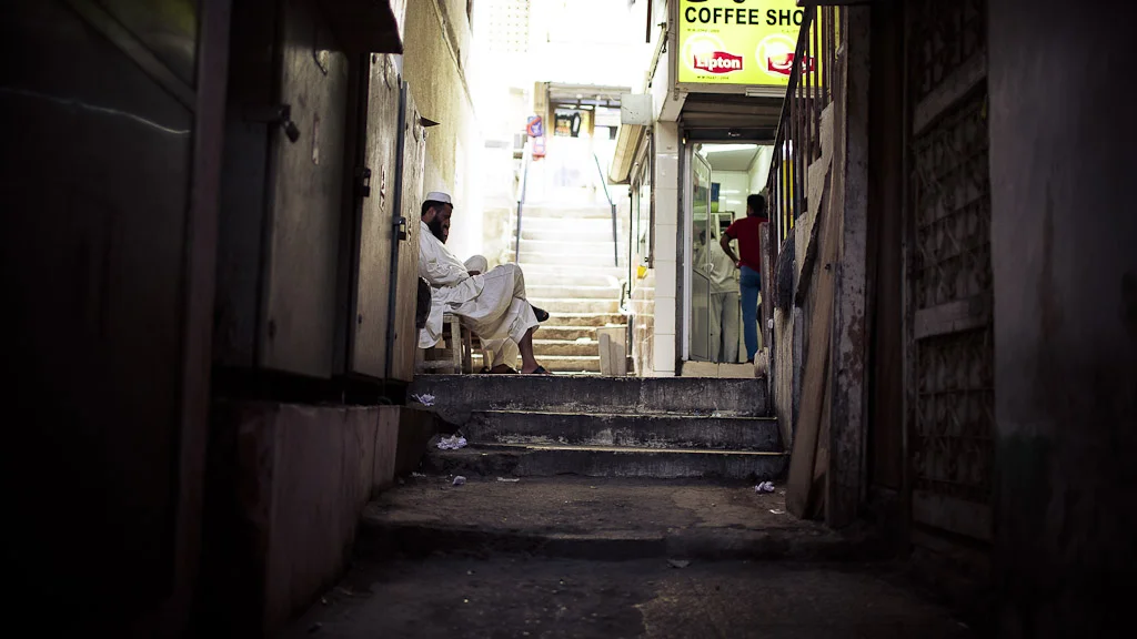 Muscat, Oman. An unexpected Canon 5D Tribute. — photograph by Stephan Geyer