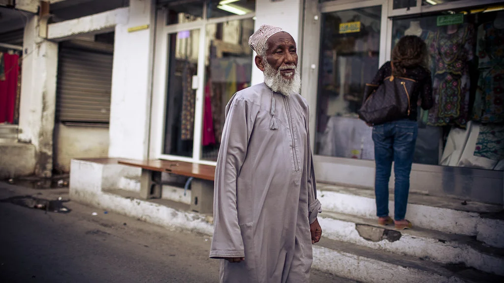 Muscat, Oman. An unexpected Canon 5D Tribute. — photograph by Stephan Geyer